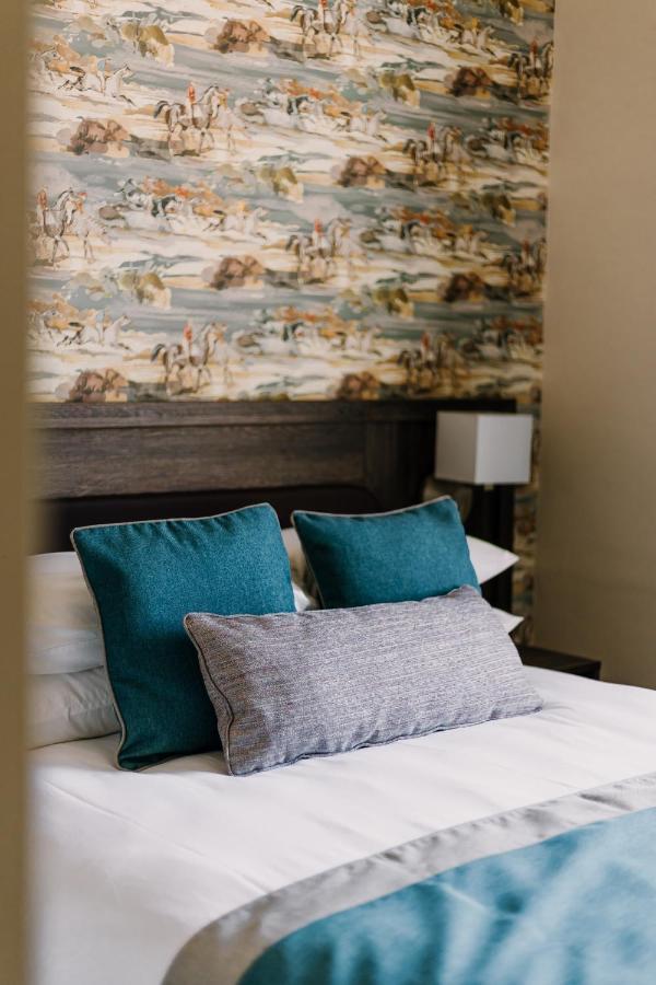 The Bull Hotel Stony Stratford Zewnętrze zdjęcie